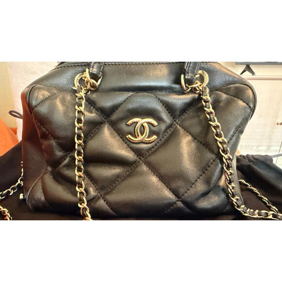 CHANEL BLACK QUILTED BOWLING CHAIN BAG - Picture 3 of 16